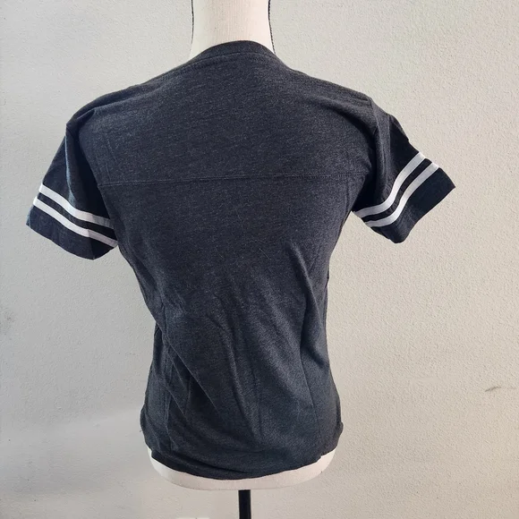 Corvette Dark Gray V Neck Short Sleeve T-Shirt Size Small - Picture 4 of 5